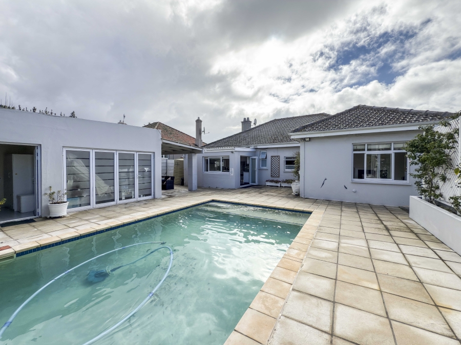 3 Bedroom Property for Sale in Claremont Western Cape